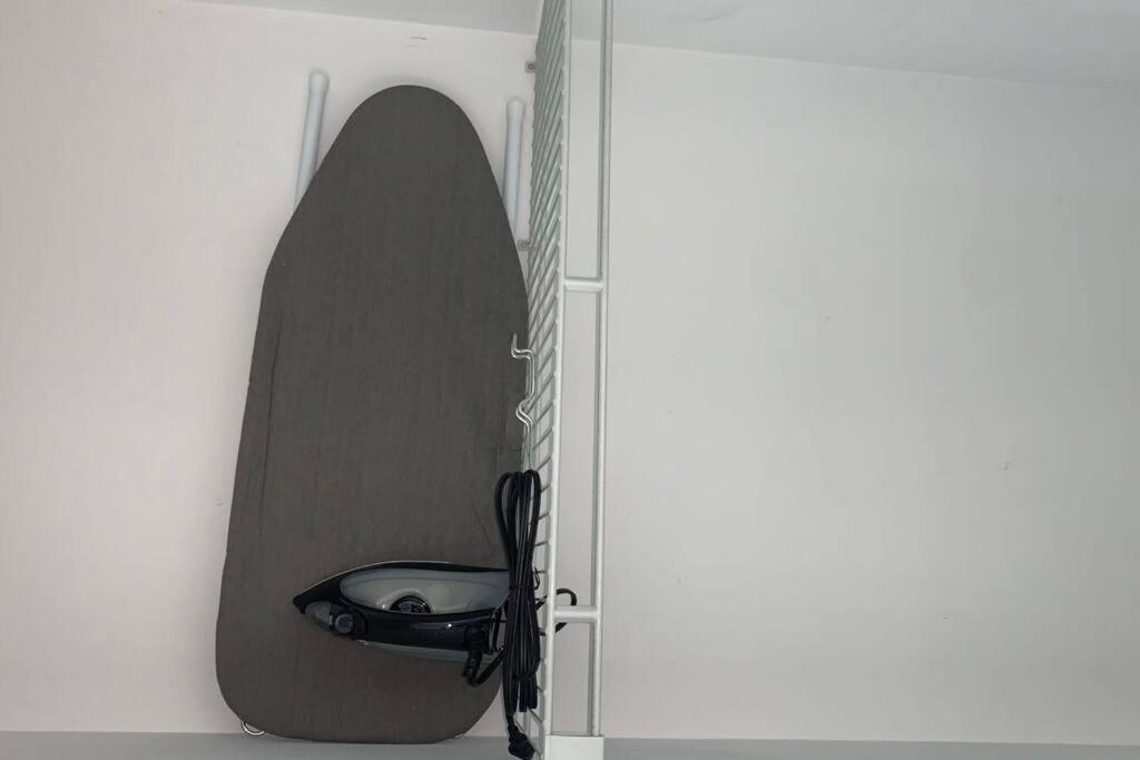 Comfort Two Beds Suite By Cn Tower Rogers Centre Plus Free Parking Торонто Екстериор снимка