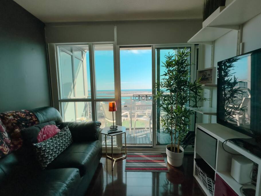 Comfort Two Beds Suite By Cn Tower Rogers Centre Plus Free Parking Торонто Екстериор снимка